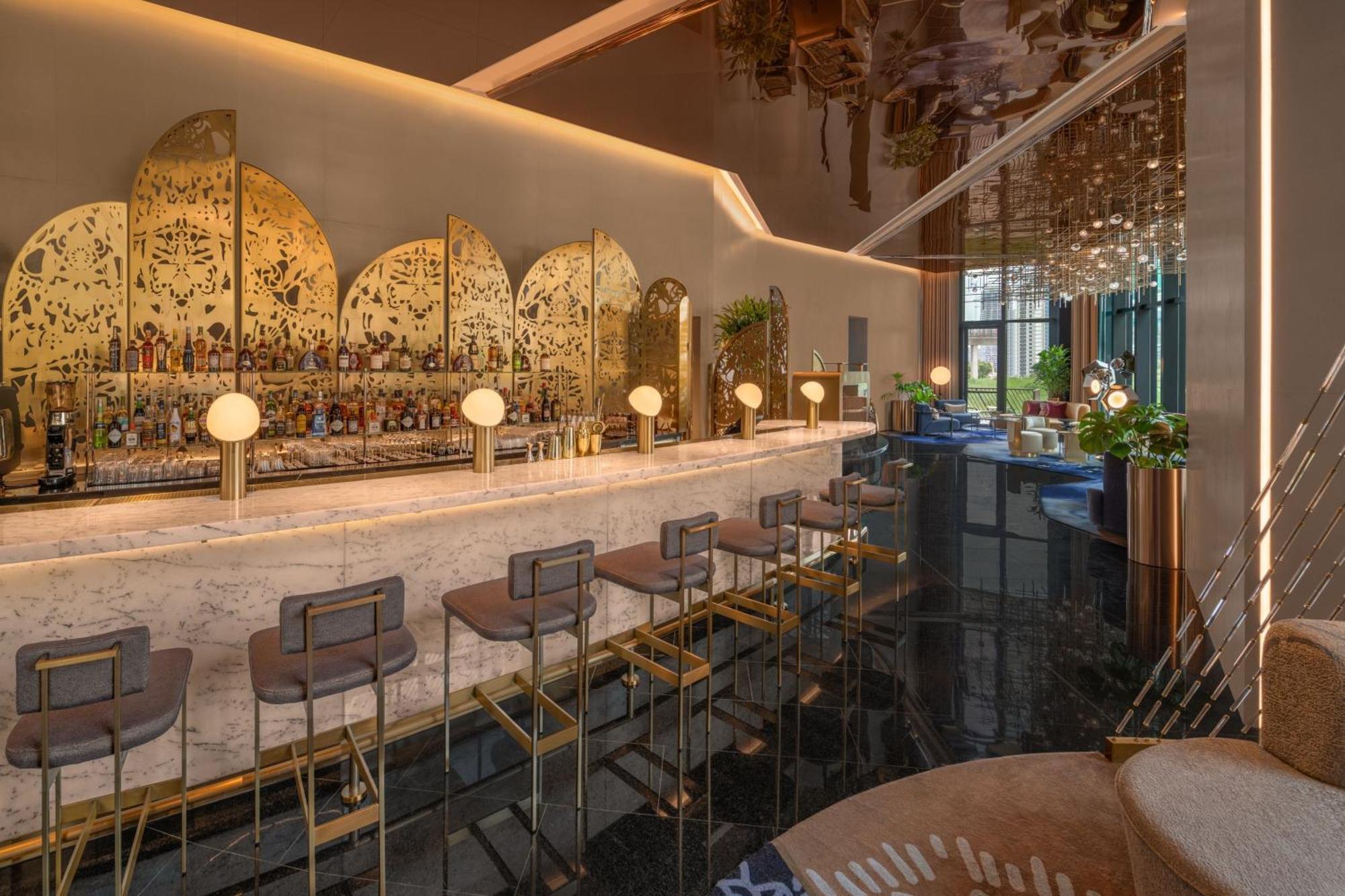 W Macau - Studio City Exterior photo The bar at the 101 Sky Bar