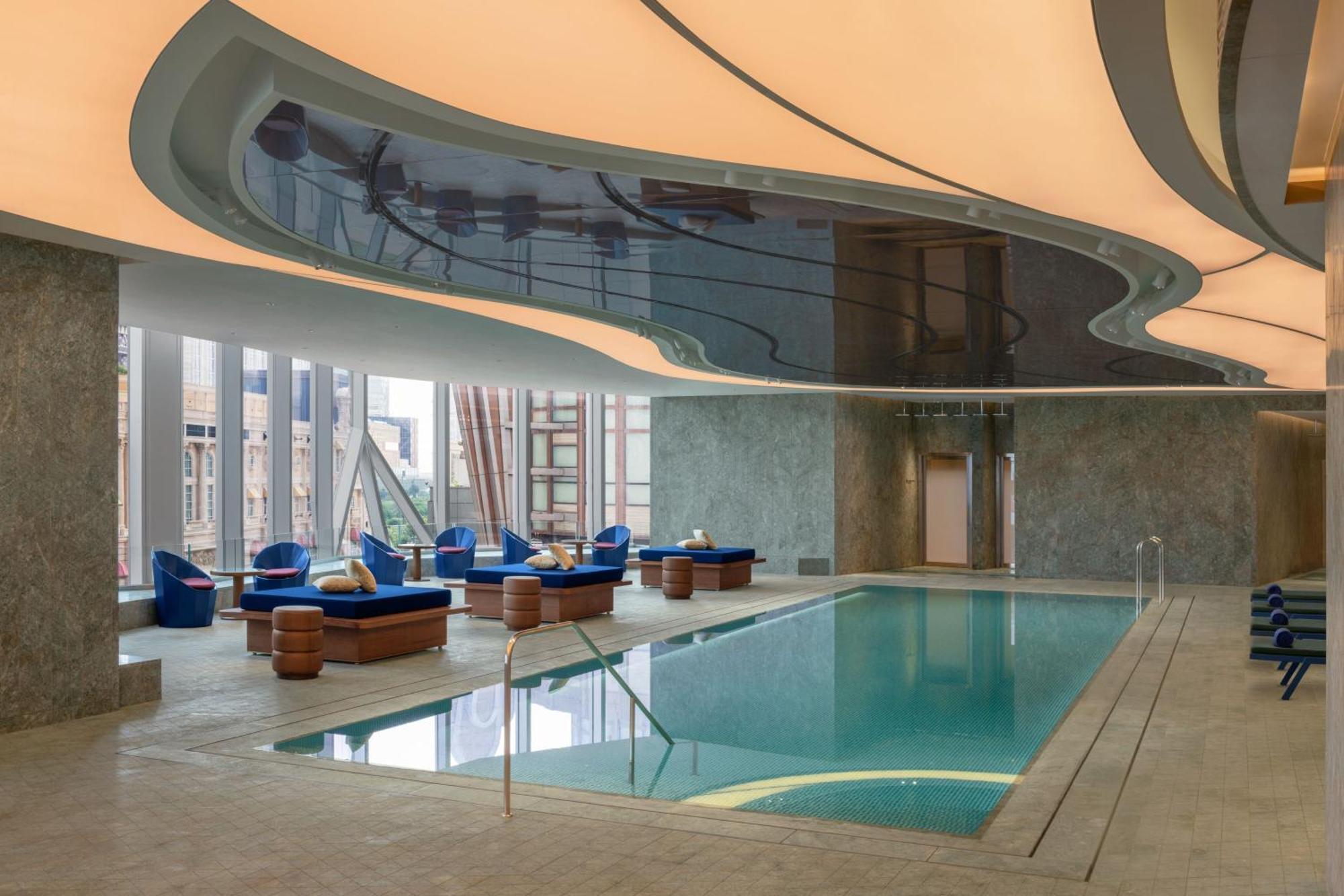 W Macau - Studio City Exterior photo The pool at the spa