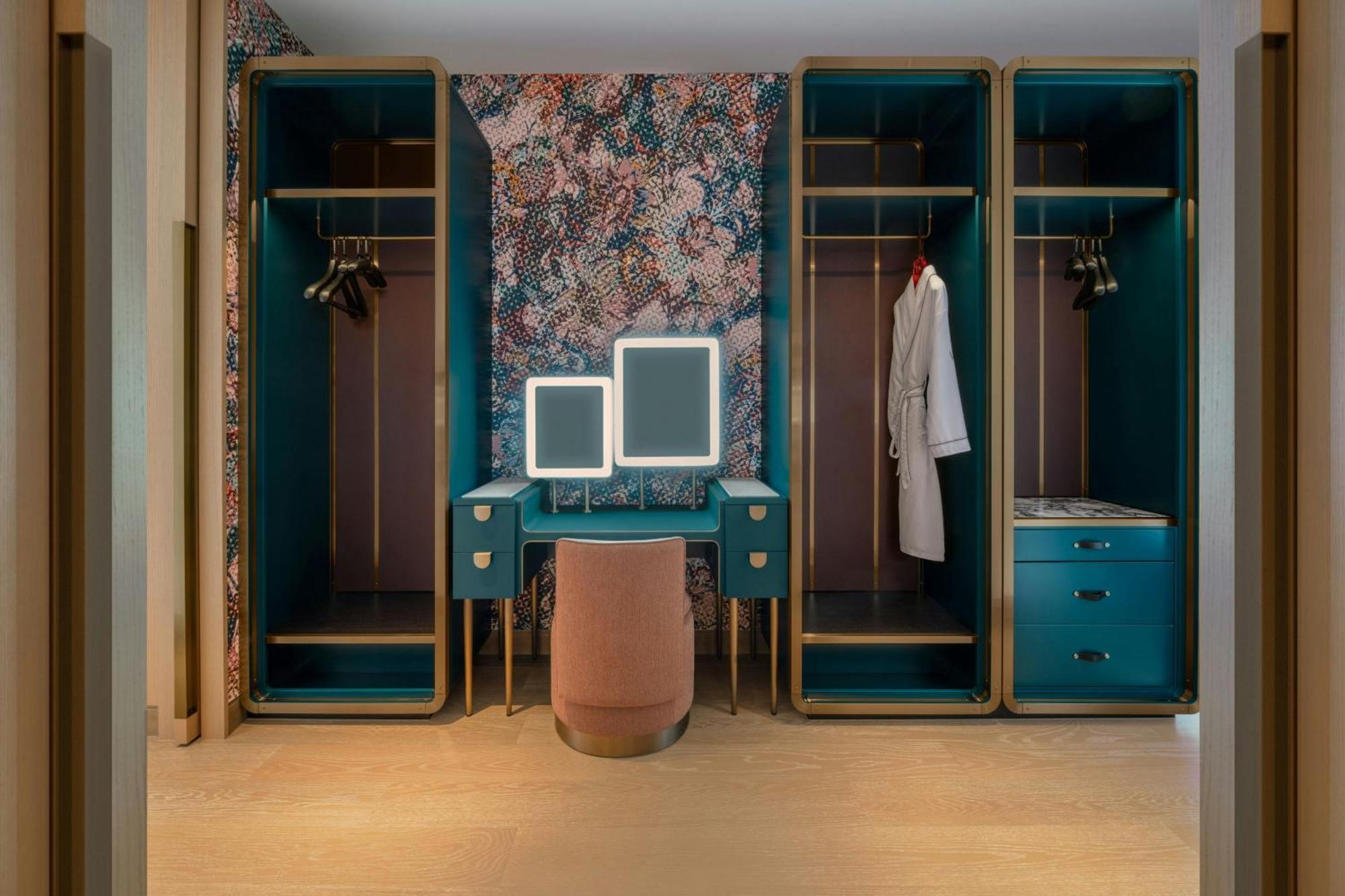 W Macau - Studio City Exterior photo A dressing room